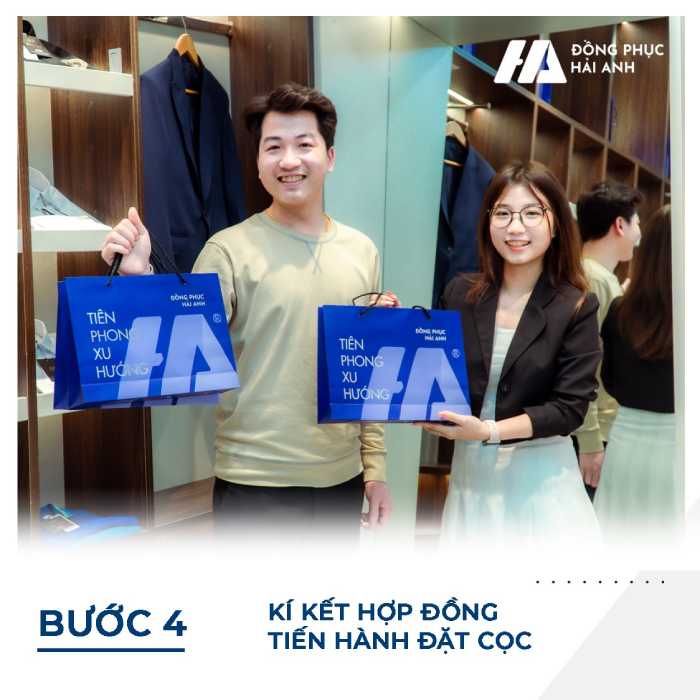 Khách hàng ký kết hợp đồng sau khi quyết định hợp tác với Flai88 cá cược thể thao
