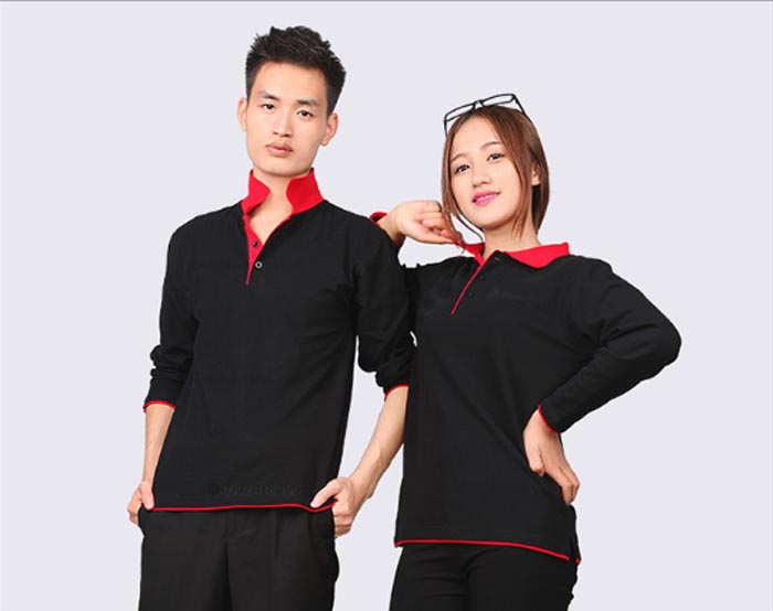 Áo trơn đen viền đỏ làm nên sự độc đáo của chiếc Fly883 Mở Tài Khoản hiệu Fennik