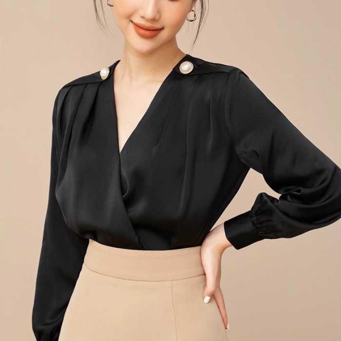 Các kiểu FLY88 tặng nạp đầu 188K nữ Hàn Quốc cổ V mang vẻ quyến rũ, gợi cảm nhưng không lộ liễu