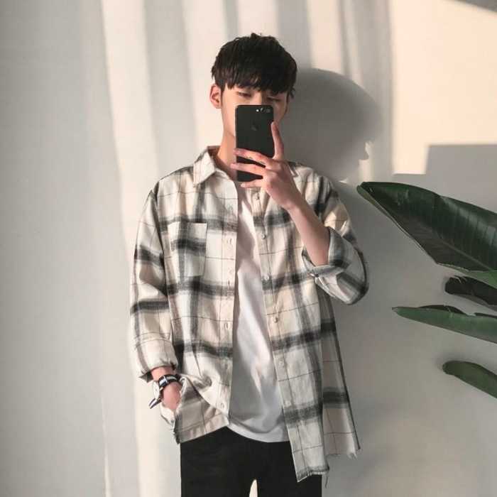 Outfit sơ mi khoác ngoài và Fly88 com giải trí trực tuyến cổ tròn năng động, cá tính