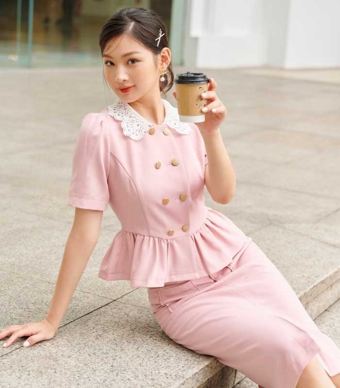 Thời trang New Day mang phong cách châu Âu cổ điển, nổi bật với các mẫu đầm vest, suit nữ