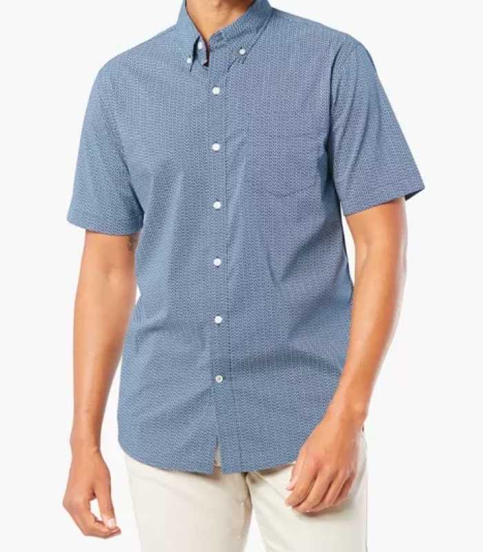Thiết kế rộng rãi của kiểu áo Classic Fit được đàn ông trung niên và người béo ưa chuộng