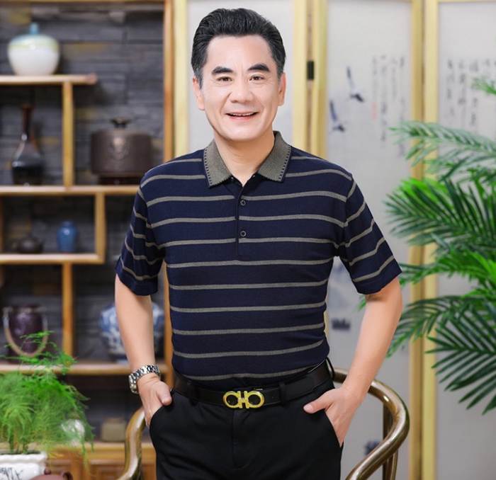 Áo thun cổ bẻ thanh lịch cho các quý ông trung niên