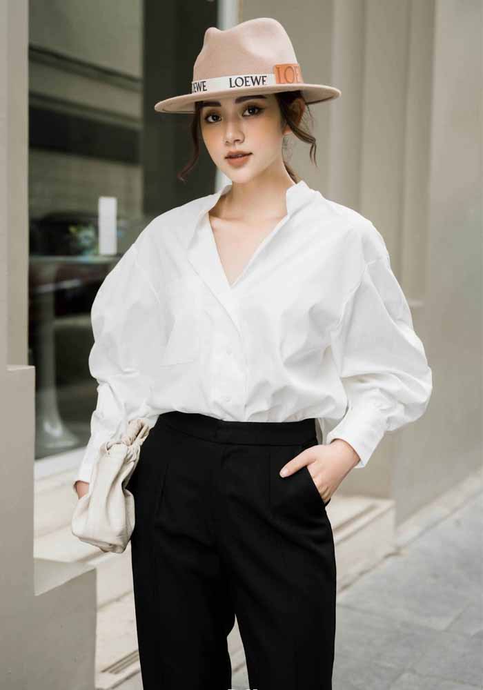 Kiểu cổ chữ V giúp chiếc FLY88 tặng nạp đầu 188K trắng trơn trở nên độc đáo hơn