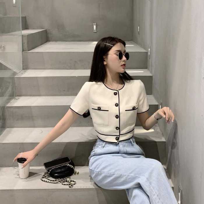 Set đồ Trang Chủ Fly88.Com Uy Tín Đẳng Cấp Số 1 Châu Á đẹp cá tính với áo croptop phối quần jean cạp cao