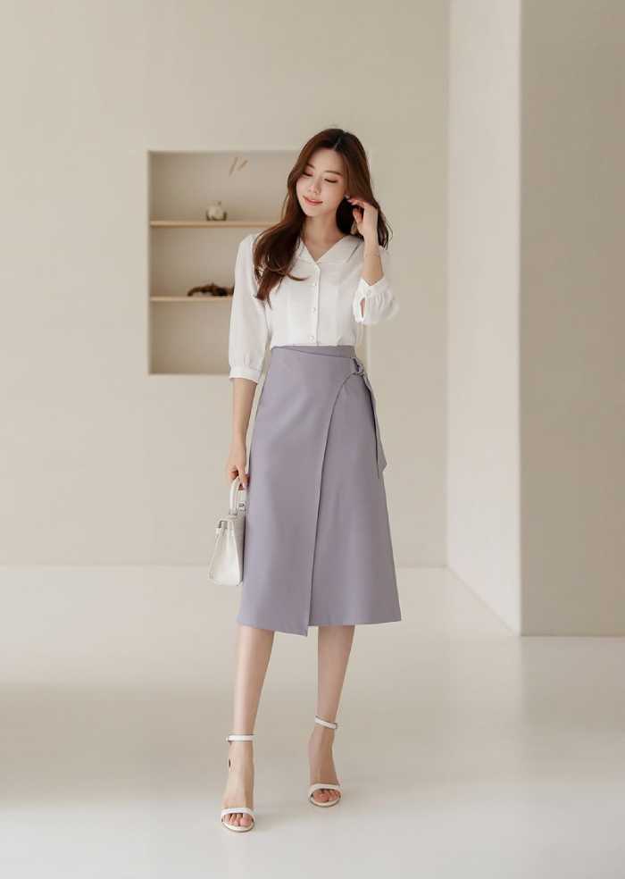 Mẫu FLY88 tặng nạp đầu 188K trắng vải lụa kết hợp với Fly88com code khuyến mãi chữ A cách điệu vạt trước