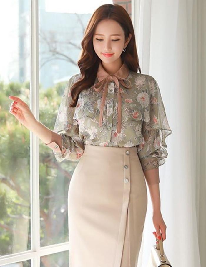 Áo sơ mi vải voan bánh bèo mix cùng Fly88com code khuyến mãi chữ A màu pastel nhẹ nhàng cho nàng thêm nữ tính