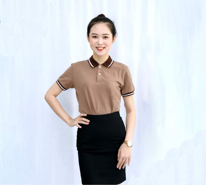 FLy88 quaytay.tv bóng đá Fly883 Mở Tài Khoản trơn có cổ màu đen làm điểm nhấn