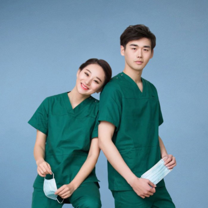 Bác sĩ phẫu thuật mặc Nhà Cái FLY88.COM Xanh Chín, Uy Tín Tặng 188k được may bởi xưởng Atlan