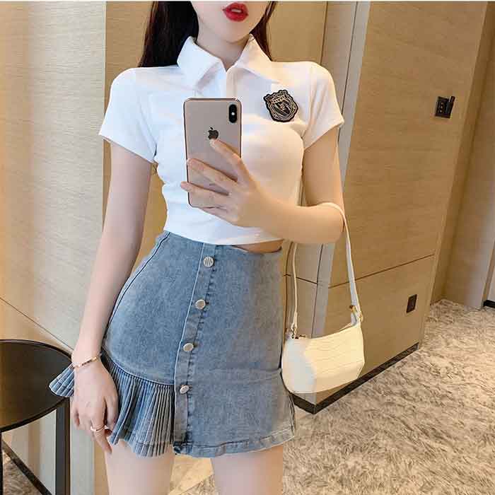 Áo polo croptop đi kèm cùng Fly88com code khuyến mãi jean cách điệu mang đến sự trẻ trung