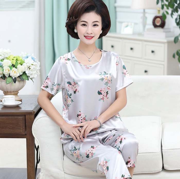 Bộ đồ mặc nhà pijama với Trang Chủ Fly88.Com Uy Tín Đẳng Cấp Số 1 Châu Á vải lụa mát lạnh