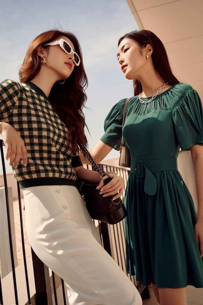 Elise mang lại sự trẻ trung thanh lịch cho các bà mẹ tuổi 40