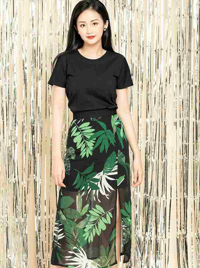 Mix Fly88 com giải trí trực tuyến đen và Fly88com code khuyến mãi vải voan xẻ tà, tạo nên sự huyền bí quý phái cho cô nàng Trang Chủ Fly88.Com Uy Tín Đẳng Cấp Số 1 Châu Á