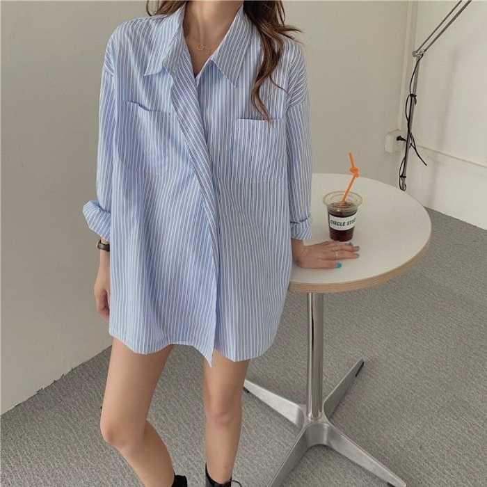 Áo sơ mi nữ Trang Chủ Fly88.Com Uy Tín Đẳng Cấp Số 1 Châu Á dáng rộng không kén người mặc, phù hợp với cả cô nàng mũm mĩm và gầy gò