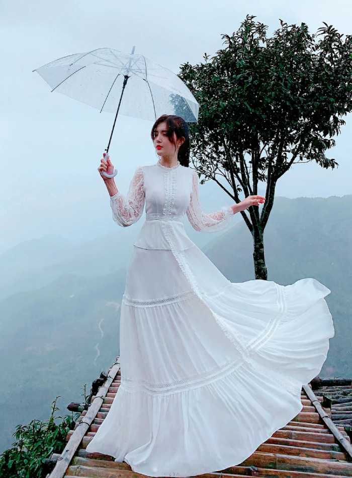 Váy đầm xòe liền thân thiết kế cổ tàu độc đáo