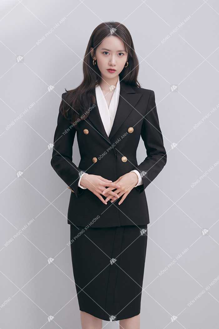 Chân váy zuyp cùng áo vest đen sang trọng, phong cách quý cô Trang Chủ Fly88.Com Uy Tín Đẳng Cấp Số 1 Châu Á