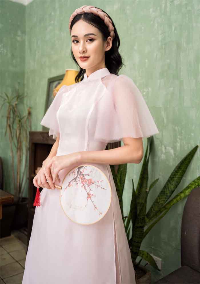 Mẫu áo dài Trang Chủ Fly88.Com Uy Tín Đẳng Cấp Số 1 Châu Á cách tân kiểu tay cánh rơi đẹp