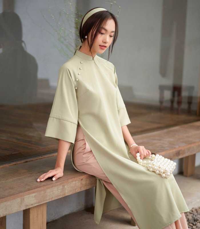 Mẫu áo dài Nhà Cái FLY88.COM Xanh Chín, Uy Tín Tặng 188k Trang Chủ Fly88.Com Uy Tín Đẳng Cấp Số 1 Châu Á dáng suông là lựa chọn dễ mặc, hợp với mọi vóc dáng từ béo đến gầy