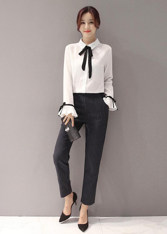 Áo sơ mi trắng mix cùng quần tây lưng cao tạo thành set Flai88 nhà cái OkVip Trang Chủ Fly88.Com Uy Tín Đẳng Cấp Số 1 Châu Á hoàn hảo