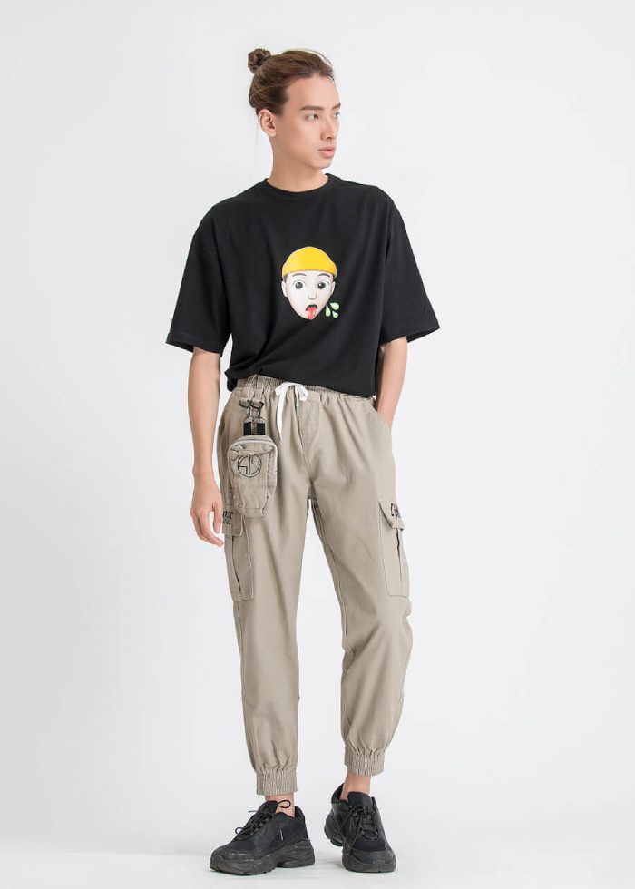 Quần jogger phối hợp cùng Fly88 com giải trí trực tuyến cổ tròn mang style hiphop