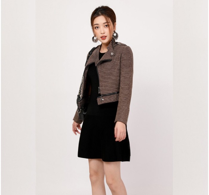 Một chiếc áo vest tiện lợi cho chị em khoác ngoài mỗi khi trời trở lạnh
