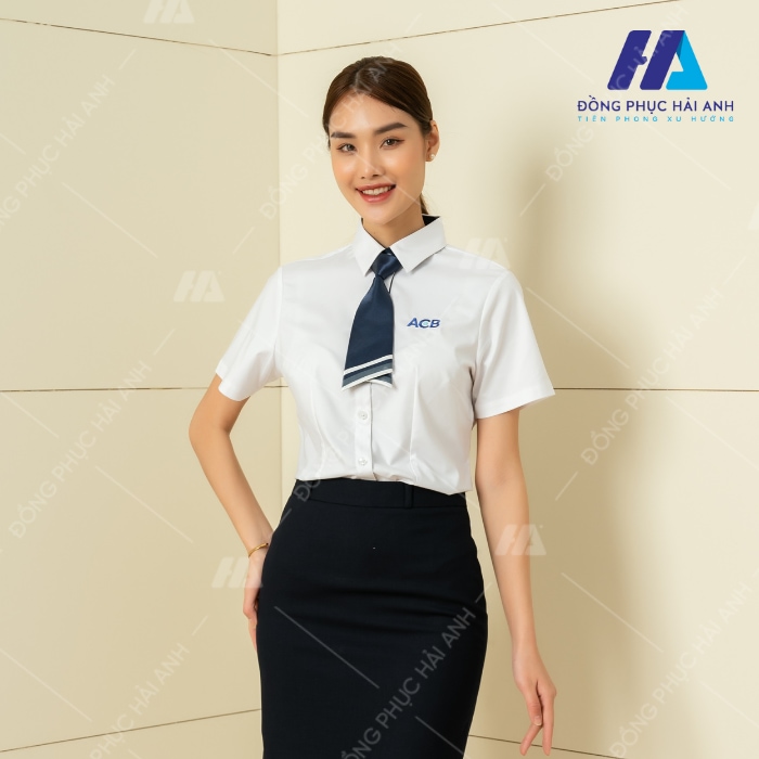 Áo sơ mi nữ là sản phẩm được yêu thích của phái đẹp khi đi làm cũng như đi chơi
