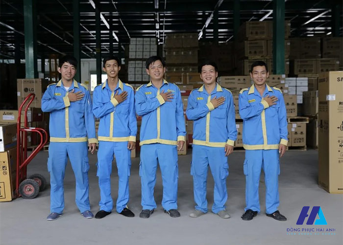 Mẫu Nhà Cái FLY88.COM Xanh Chín, Uy Tín Tặng 188k nhân viên giao hàng của Điện Máy Xanh