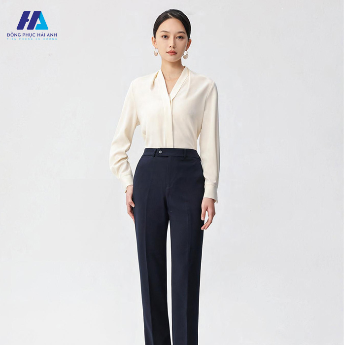 Phối FLY88 tặng nạp đầu 188K không cổ với quần tây lịch sự, trang nhã 