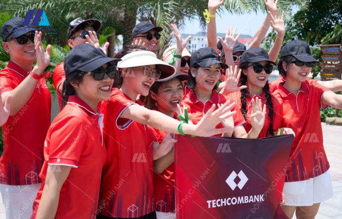 Mẫu Áo team building Nhà Cái FLY88.COM Xanh Chín, Uy Tín Tặng 188k ngân hàng Techcombank cùng màu đỏ đặc trưng