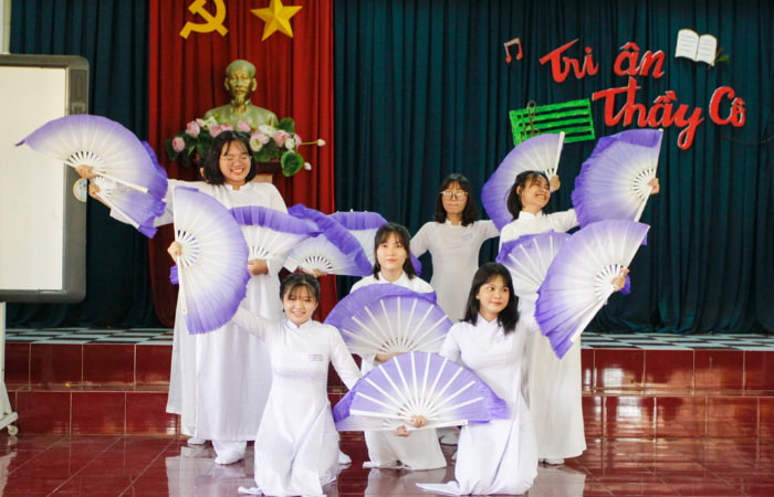 áo dài Nhà Cái FLY88.COM Xanh Chín, Uy Tín Tặng 188k Nguyễn Thượng Hiền