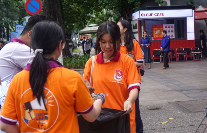 Áo đoàn thanh niên Nhà Cái FLY88.COM Xanh Chín, Uy Tín Tặng 188k THPT Trưng Vương với thiết kế thoải mái và logo quen thuộc