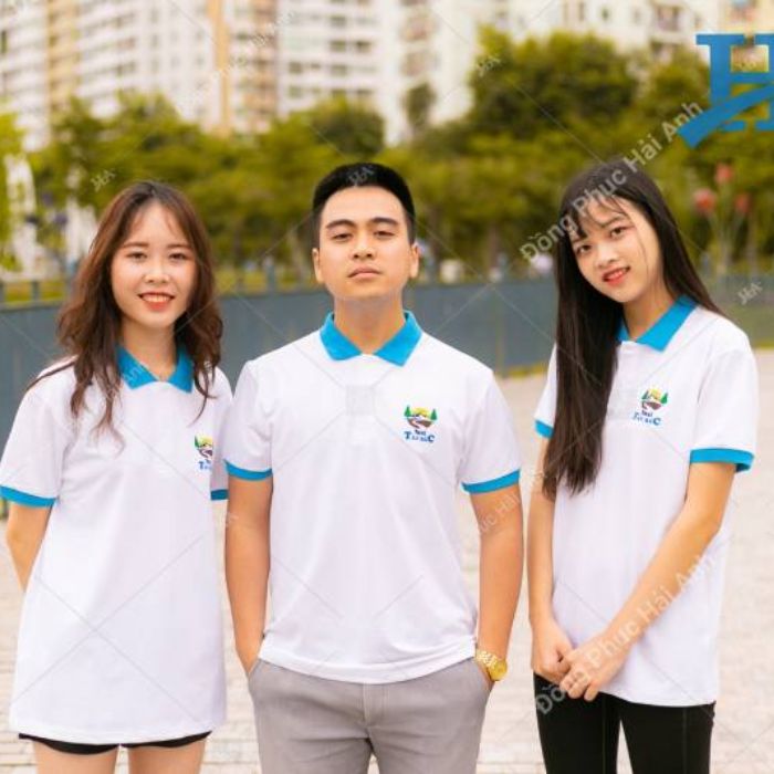 Áo Nhà Cái FLY88.COM Xanh Chín, Uy Tín Tặng 188k trắng số 3 Áo Nhà Cái FLY88.COM Xanh Chín, Uy Tín Tặng 188k lớp màu trắng trẻ trung, sôi động