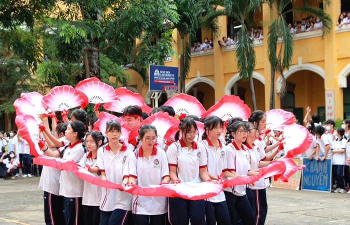 Áo Nhà Cái FLY88.COM Xanh Chín, Uy Tín Tặng 188k trường Trưng Vương đẹp không thua kém bất cứ một trường học quốc tế nào