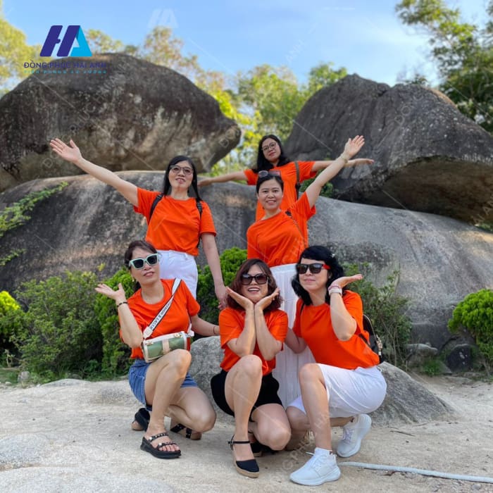 Flyok.vip truy cập ngay màu cam cổ tròn