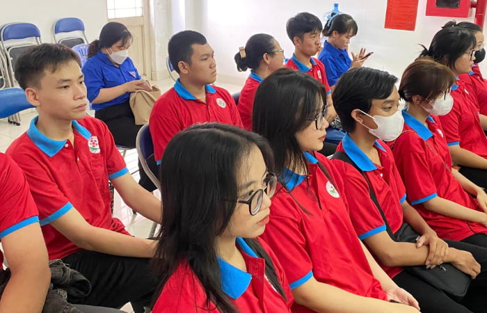 Áo polo tình nguyện Nhà Cái FLY88.COM Xanh Chín, Uy Tín Tặng 188k Lê Thị Hồng Gấm