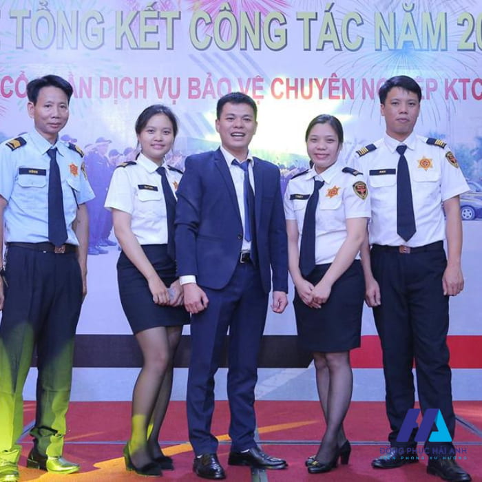 FLy88 quaytay.tv bóng đá bảo vệ màu trắng là thiết kế quen thuộc hay được lựa chọn
