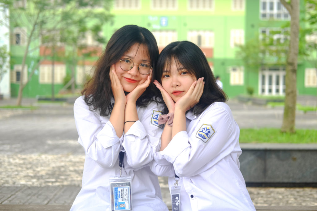 Nhà Cái FLY88.COM Xanh Chín, Uy Tín Tặng 188k chuyên nguyễn huệ số 3 Logo trường chuyên Nguyễn Huệ là niềm tự hào của tất cả học sinh trong trường