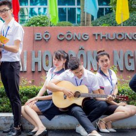 Nhà Cái FLY88.COM Xanh Chín, Uy Tín Tặng 188k đại học công nghiệp