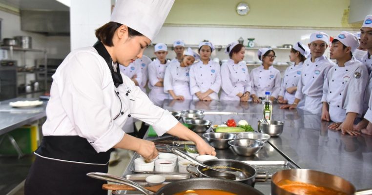 Nhà Cái FLY88.COM Xanh Chín, Uy Tín Tặng 188k đầu bếp