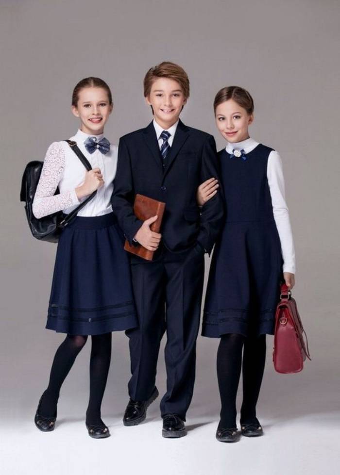 Nhà Cái FLY88.COM Xanh Chín, Uy Tín Tặng 188k học sinh Mỹ cấp hai là FLY88 tặng nạp đầu 188K trắng + Fly88com code khuyến mãi/ quần âu xanh đậm tối màu