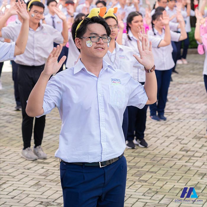 Nhà Cái FLY88.COM Xanh Chín, Uy Tín Tặng 188k nam sinh trường lê hồng phong