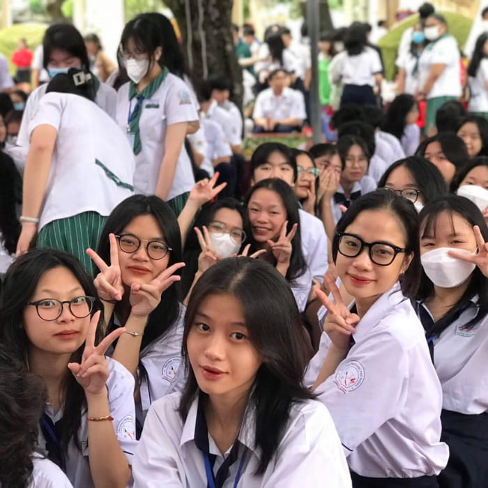 Nhà Cái FLY88.COM Xanh Chín, Uy Tín Tặng 188k trường THPT Trần Hữu Trang