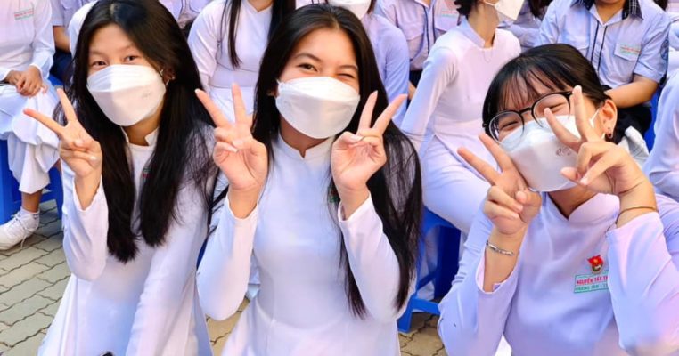 Mẫu Nhà Cái FLY88.COM Xanh Chín, Uy Tín Tặng 188k THPT Nguyễn Tất Thành