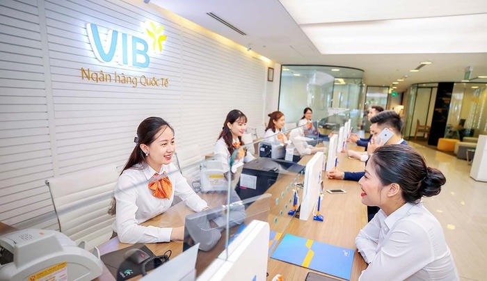 Quy định Nhà Cái FLY88.COM Xanh Chín, Uy Tín Tặng 188k VIB khá nghiêm ngặt, nam và nữ đều phải mặc FLY88 tặng nạp đầu 188K màu trắng mix với áo vest