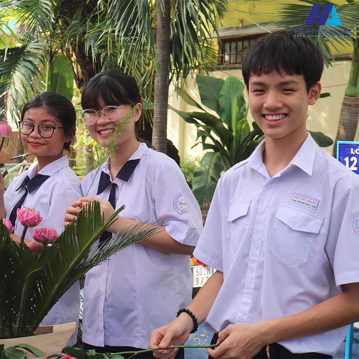 FLy88 quaytay.tv bóng đá trường THPT Trần Hữu Trang đơn giản và thanh lịch cho tuổi học sinh