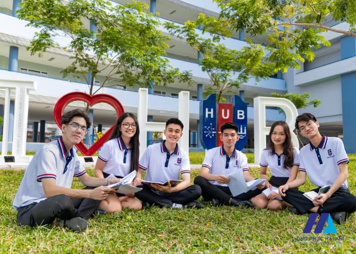 Đại học Ngân hàng TP HCM được mệnh danh là ngôi trường kinh tế, tài chính hàng đầu Việt Nam