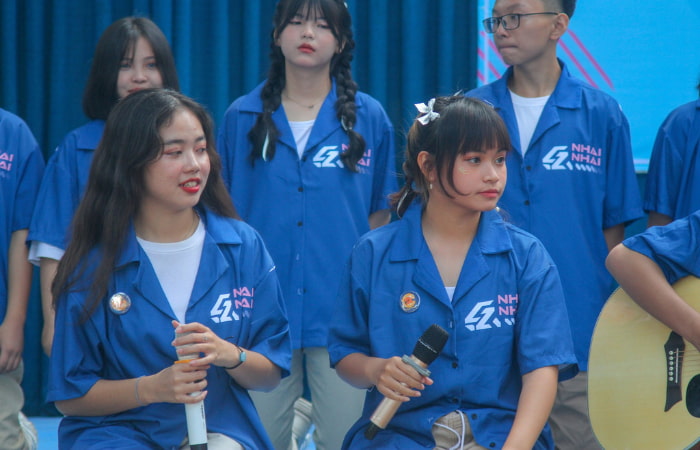FLy88 quaytay.tv bóng đá nhóm, lớp trường Võ Trường Toản