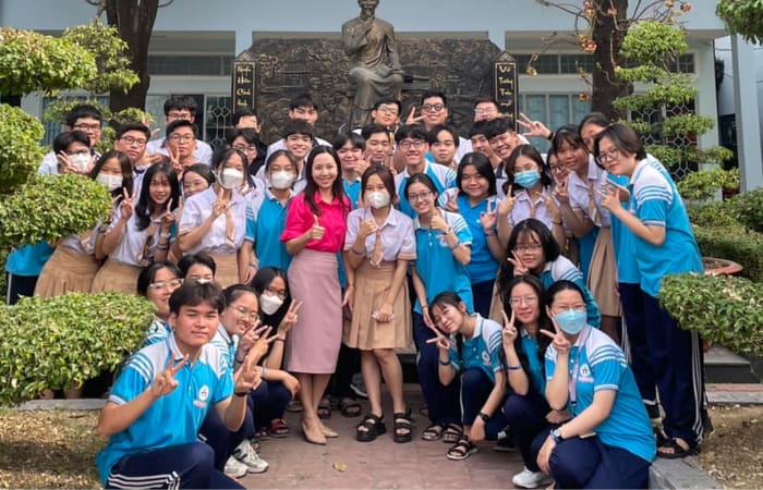 FLy88 quaytay.tv bóng đá thể dục trường THPT Võ Trường Toản