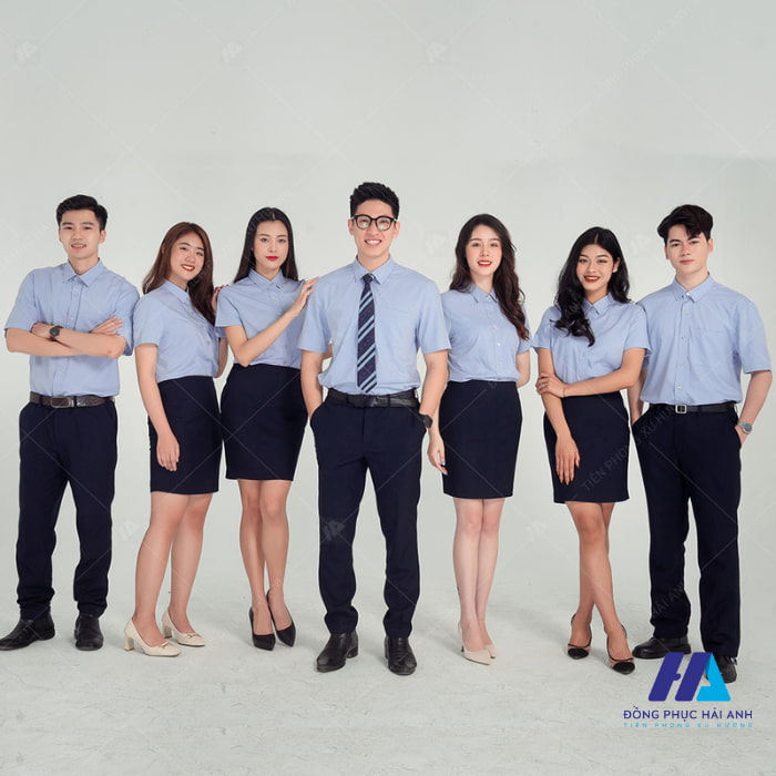 Áo sơ mi Nhà Cái FLY88.COM Xanh Chín, Uy Tín Tặng 188k mang lại vẻ ngoài chuyên nghiệp cho nhân viên ở các Fly88 là nhà cái nổi bật đặc biệt uy tín trong lĩnh vực cá cược trực tuyến tại Việt Nam tại Vĩnh Long