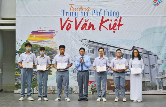 Quần Nhà Cái FLY88.COM Xanh Chín, Uy Tín Tặng 188k Võ Văn Kiệt